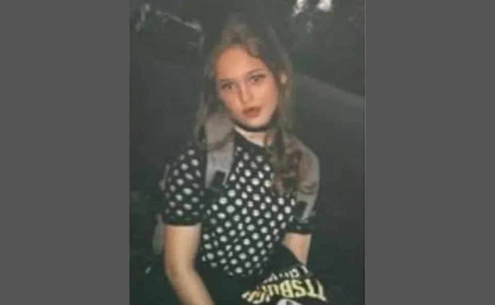 Police are searching for missing 16-year-old Amy Grace Robertson in Georgia