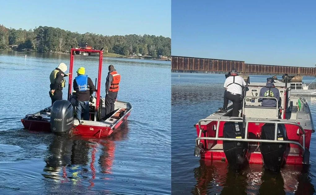 Search crews working on Lake Sinclair during the recovery of a missing boater
