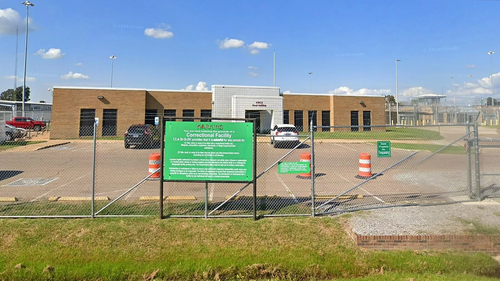 Authorities search for escaped inmate Jacob Morley after a Tennessee prison escape